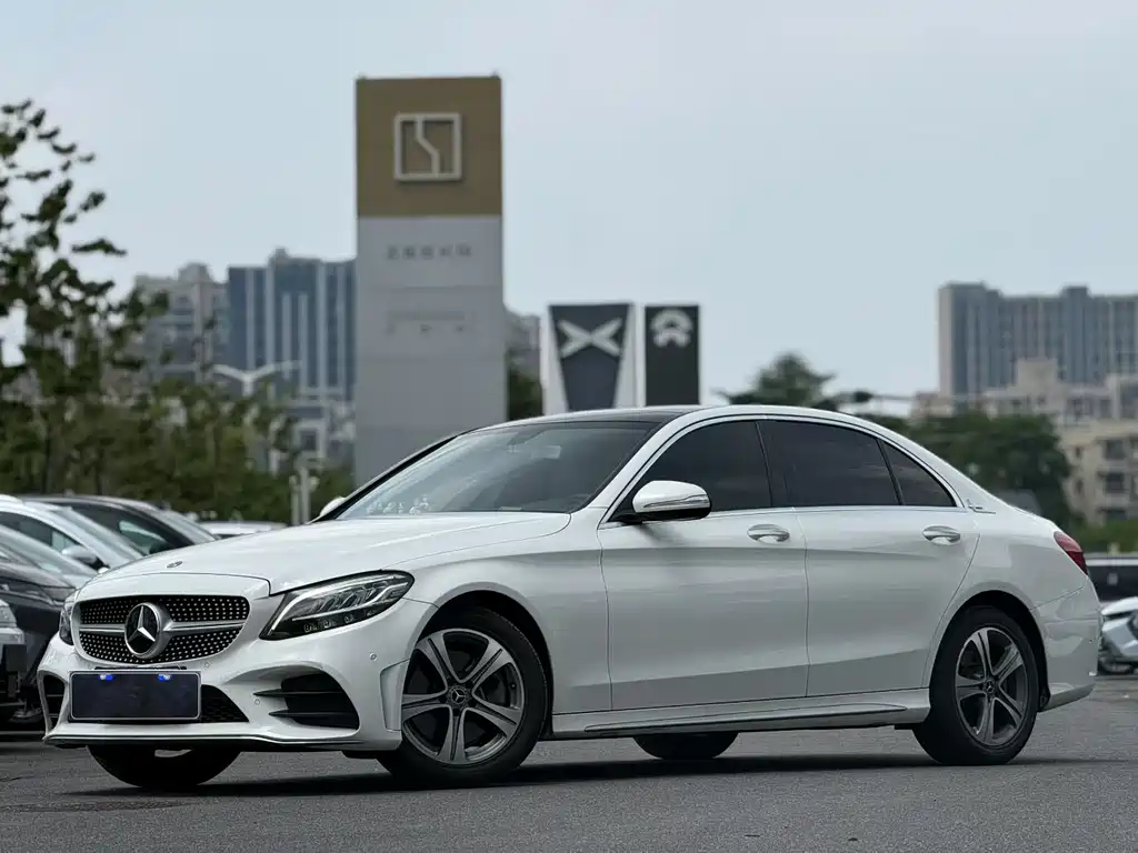 Mercedes-Benz C-Class — миниатюра 10