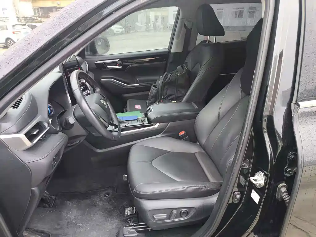 Toyota Highlander — миниатюра 9
