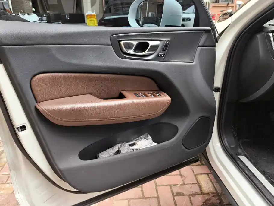 Volvo XC60 — миниатюра 7