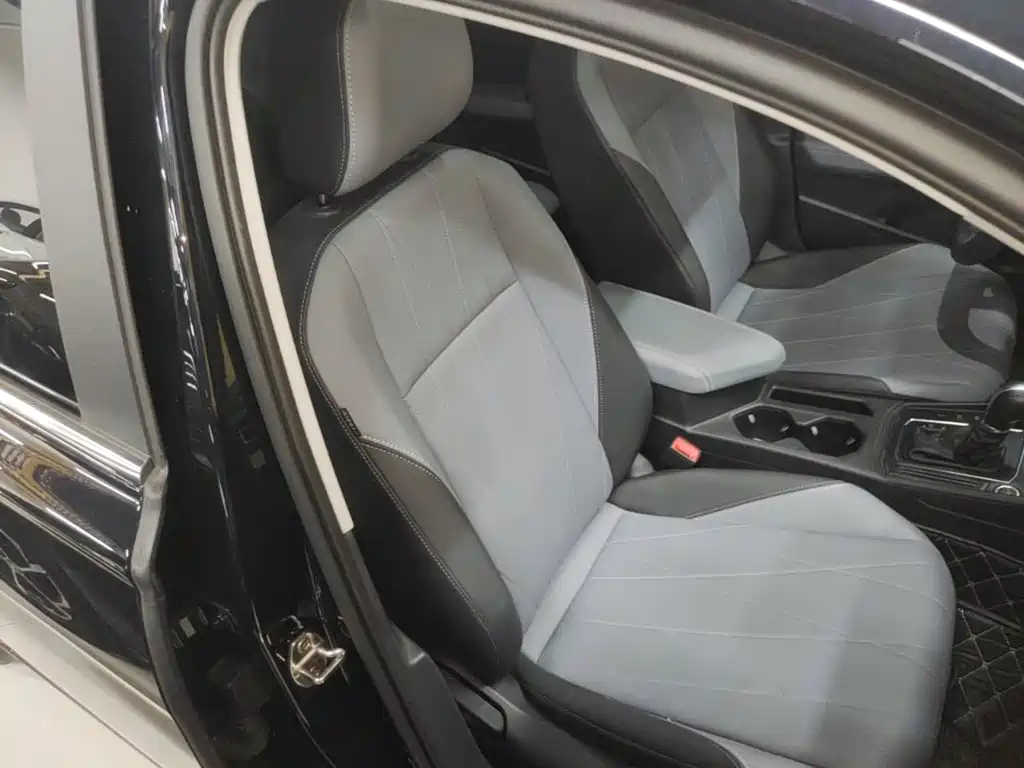 Volkswagen Lavida — миниатюра 25