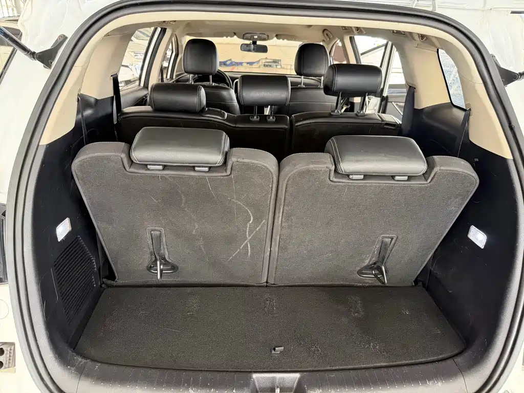 BYD MAX — миниатюра 20