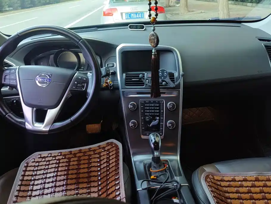 Volvo XC60 (Import) — миниатюра 12