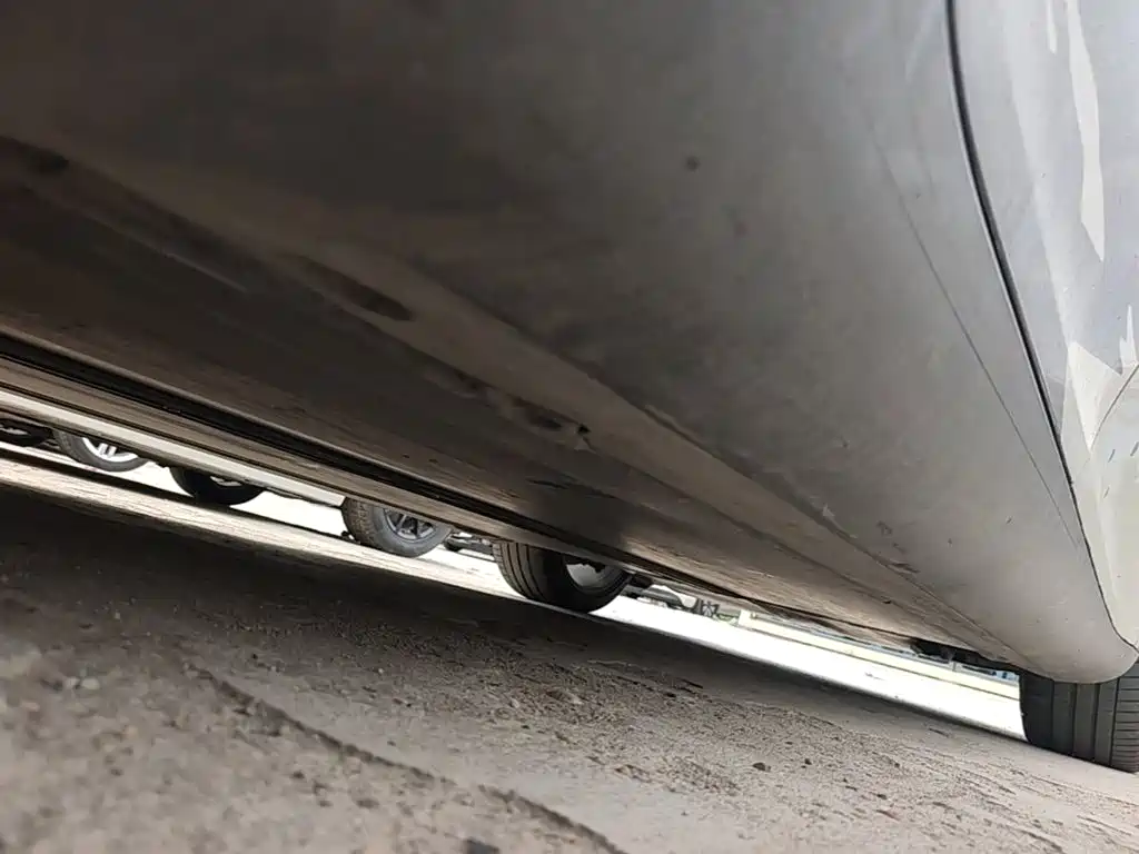Tesla Model Y — миниатюра 4