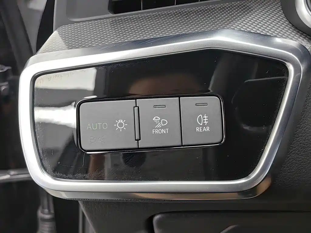 Audi A6L — миниатюра 21