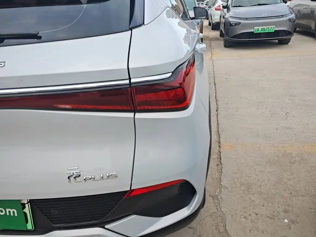 BYD Yuan Plus — миниатюра 8