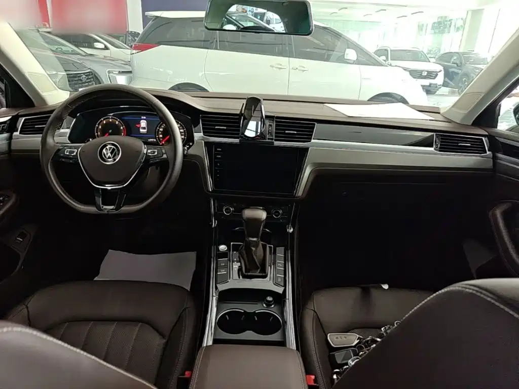 Volkswagen Phideon — миниатюра 10