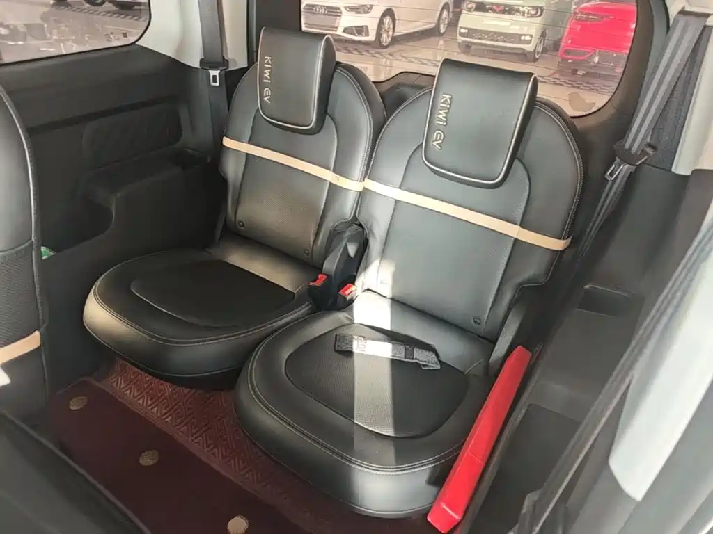 Baojun KiWi EV — миниатюра 17