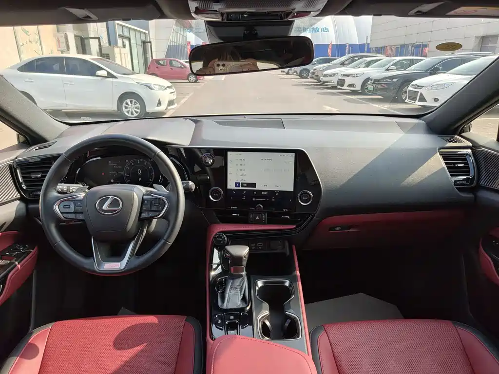 Lexus NX — миниатюра 10