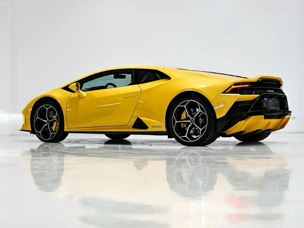 LAMBORGHINI HURACÁN