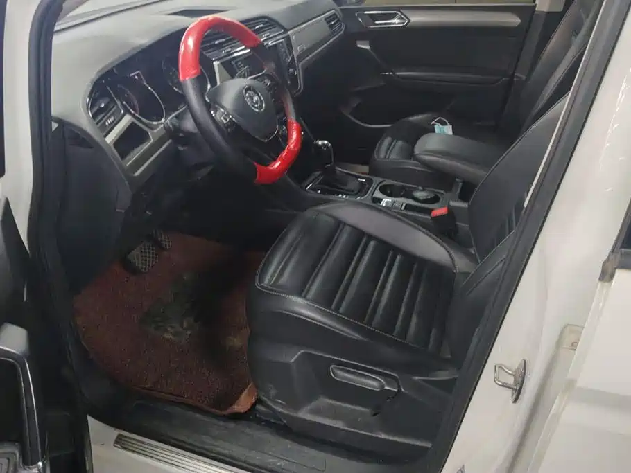 Volkswagen Touran — миниатюра 9