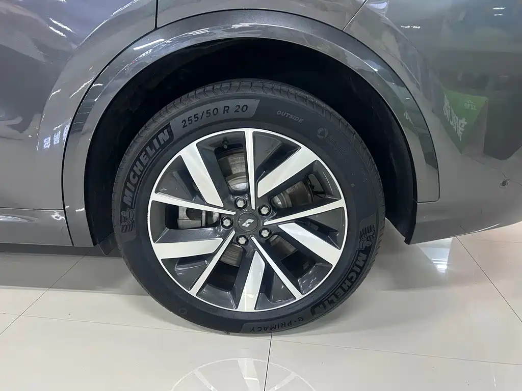 Li Auto Li L8 — миниатюра 18