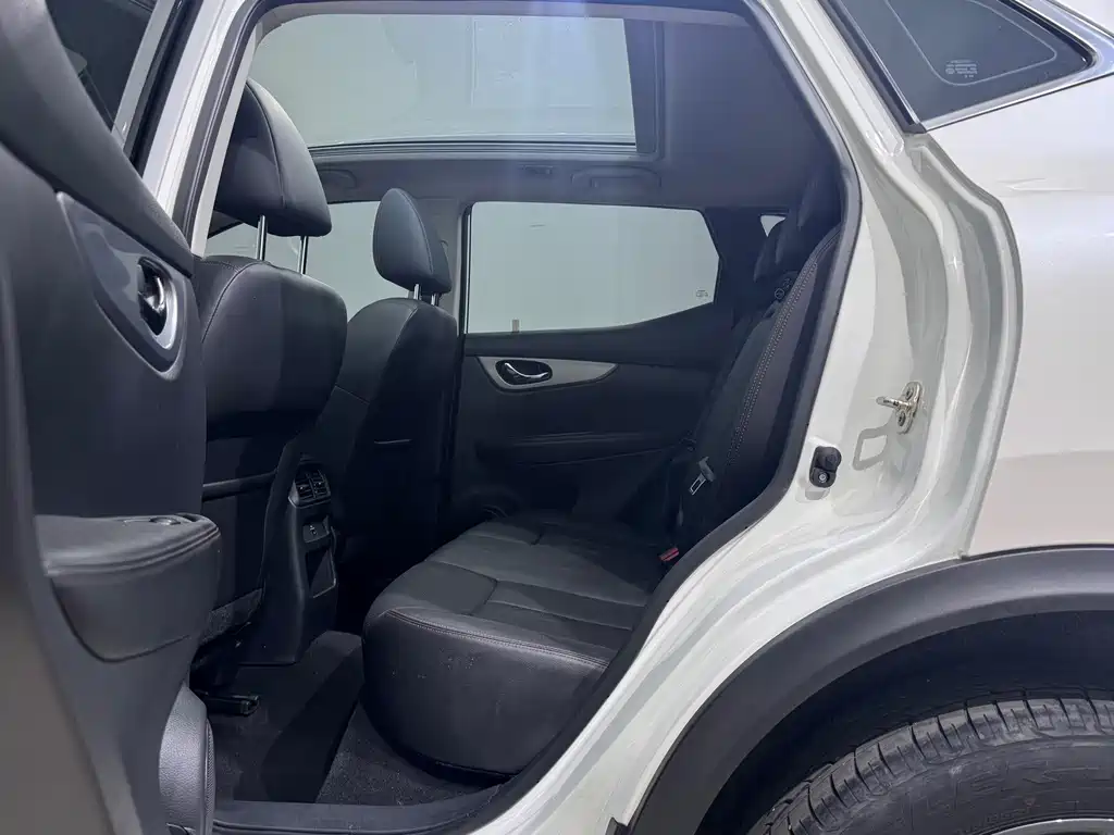 Nissan Qashqai — миниатюра 11
