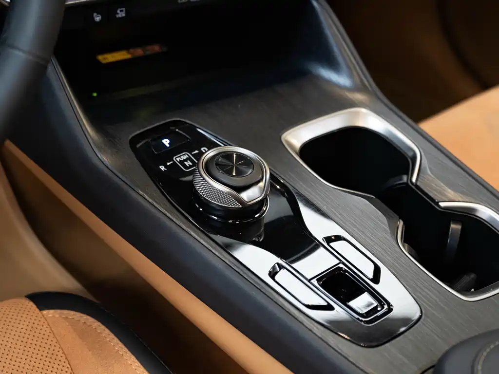 Lexus RZ — миниатюра 15