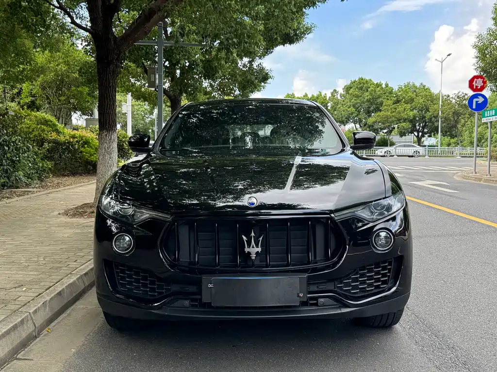 Maserati Levante — миниатюра 2