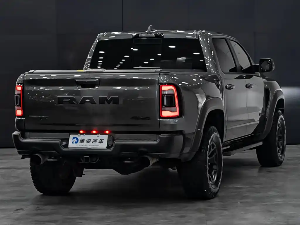 Ram Trucks 2022 6.2T