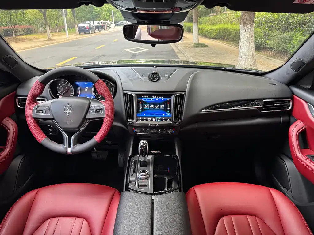 Maserati Levante — миниатюра 15