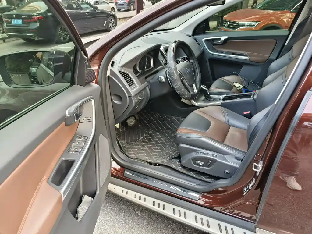 Volvo XC60 — миниатюра 5