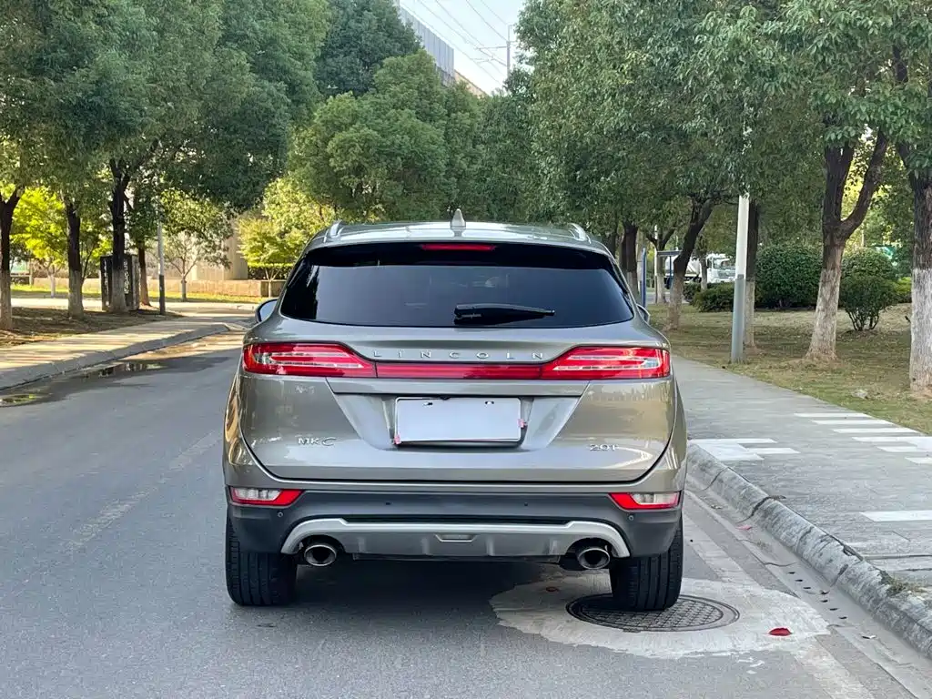 Lincoln MKC — миниатюра 7