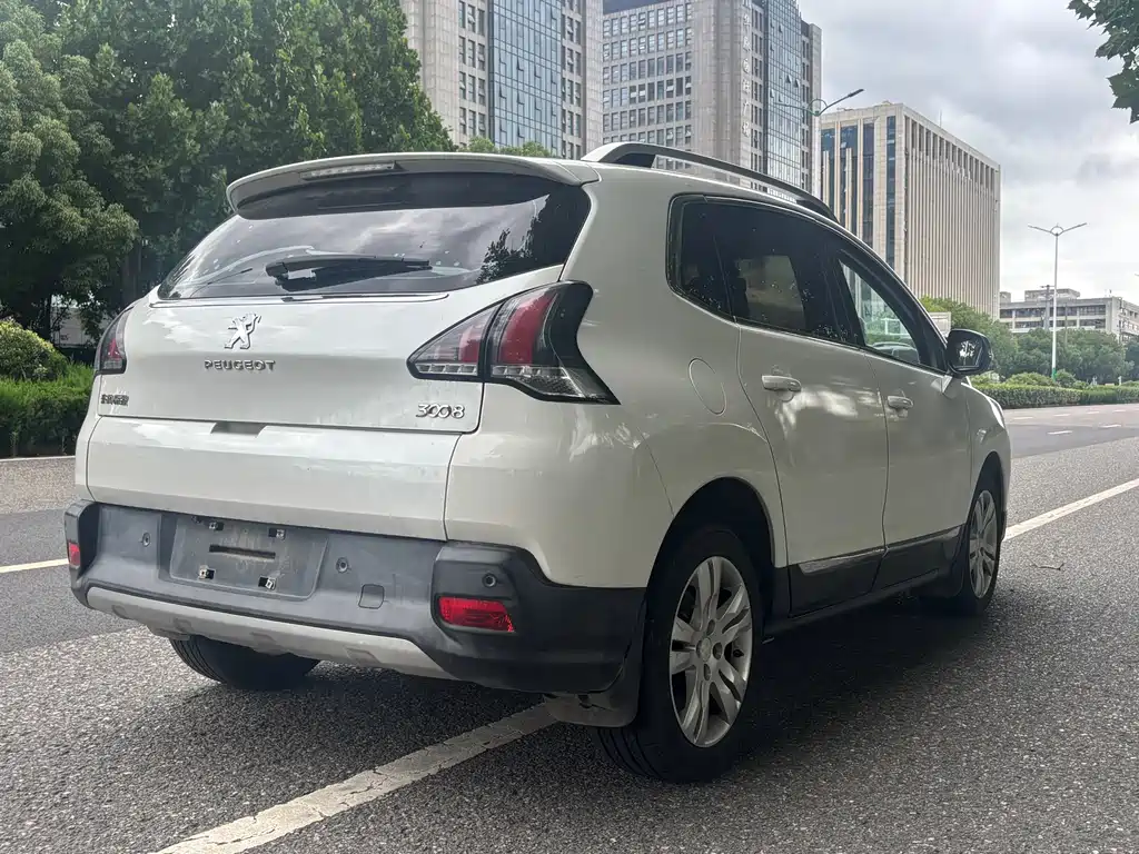 Peugeot 3008 2.0L Auto Classic Edition, фото 5
