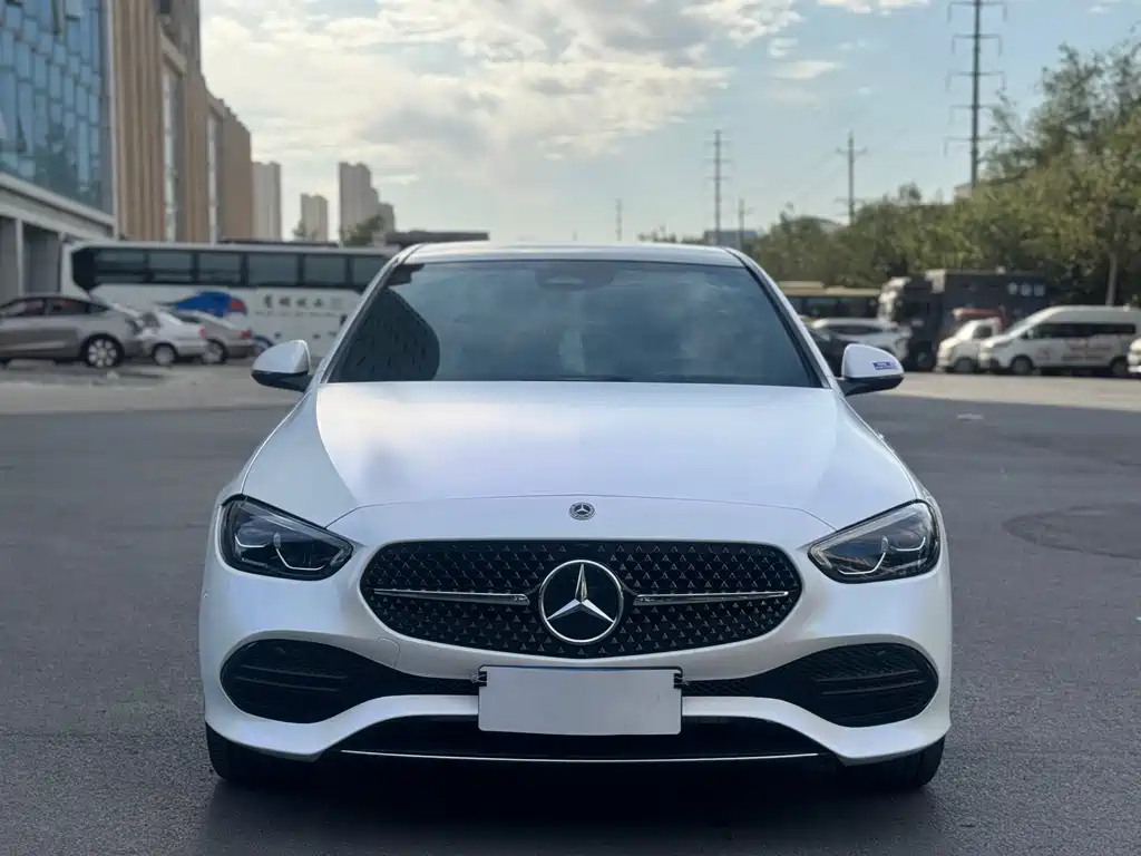 Mercedes-Benz C-Class — миниатюра 2