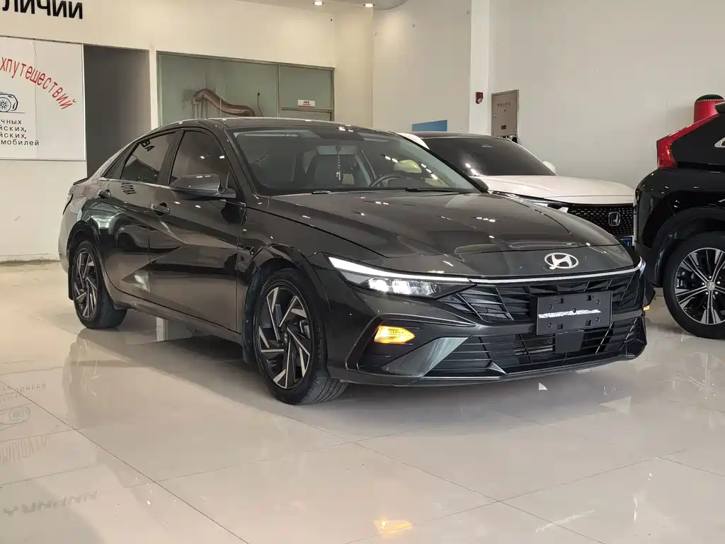 Hyundai Elantra — миниатюра 5