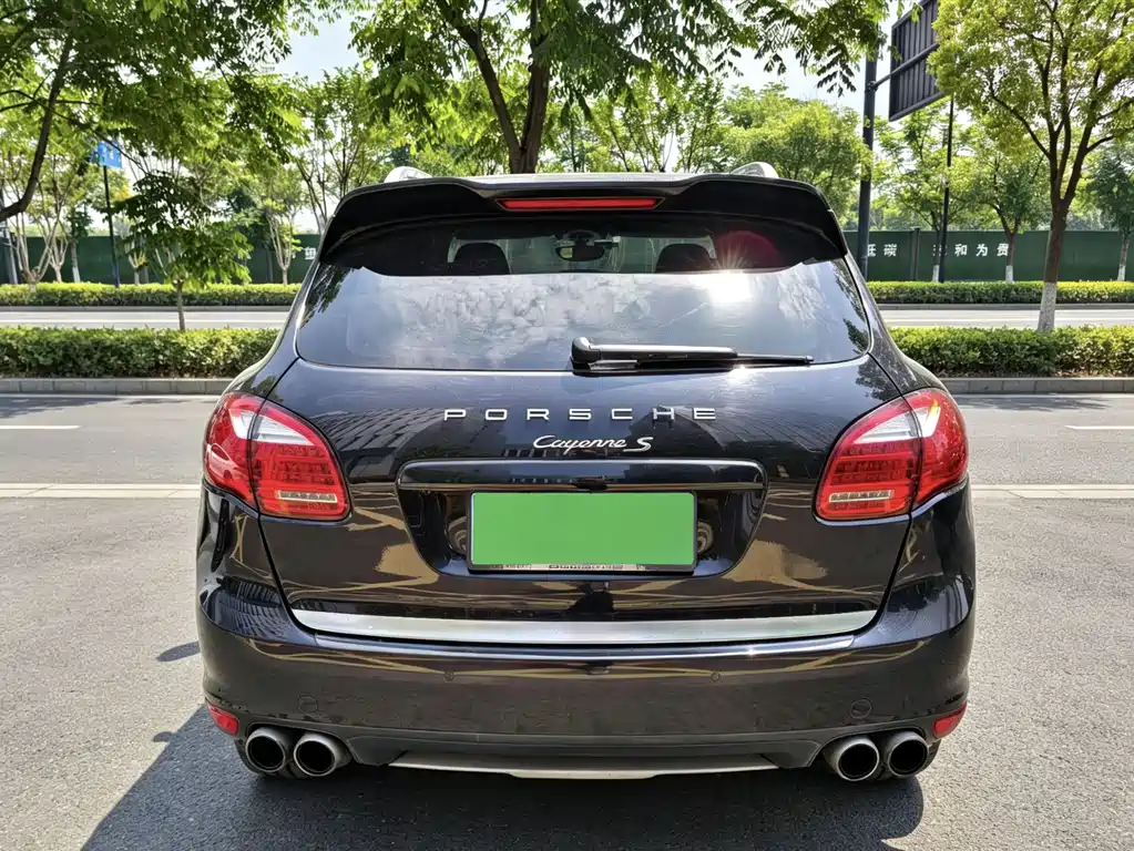 Porsche Cayenne 2014 Cayenne Platinum Edition 3.0T