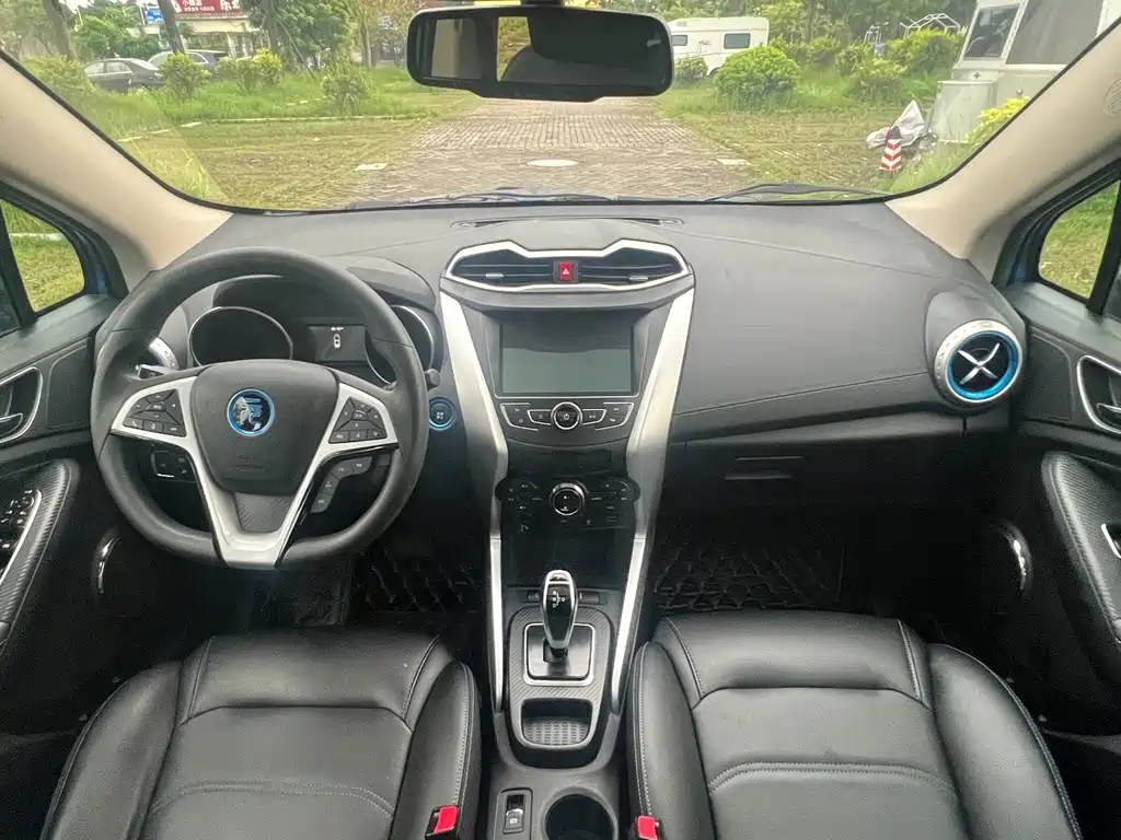 BYD Yuan EV — миниатюра 12