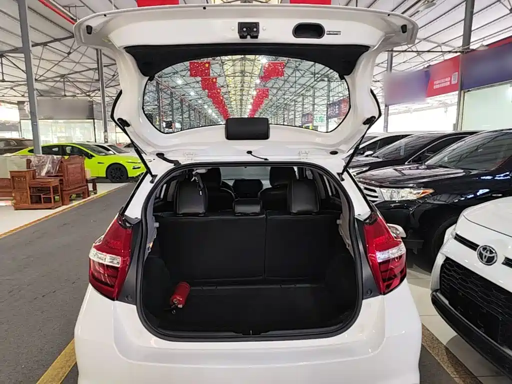 Toyota Vios FS — миниатюра 19