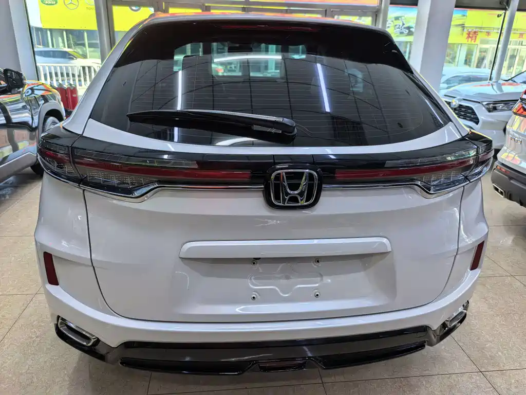 HONDA UR V