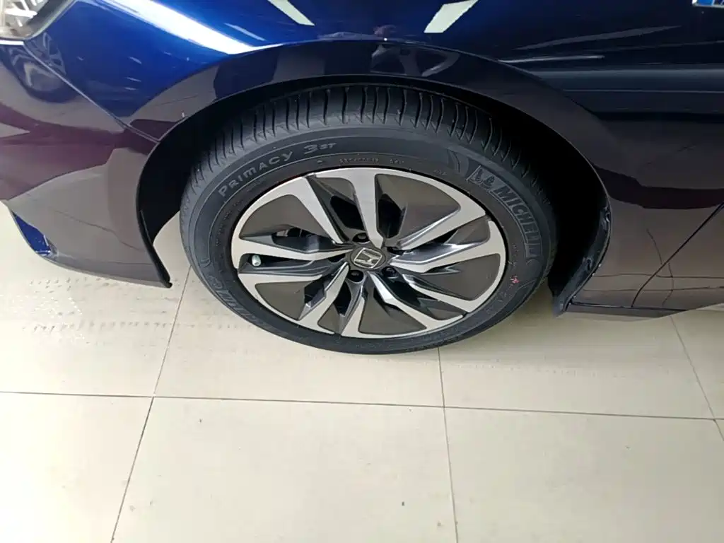 Honda Inspire 2019 — фото 23