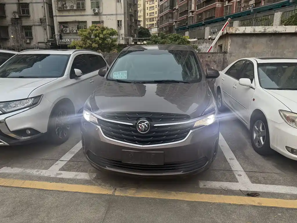 Buick GL8 2020