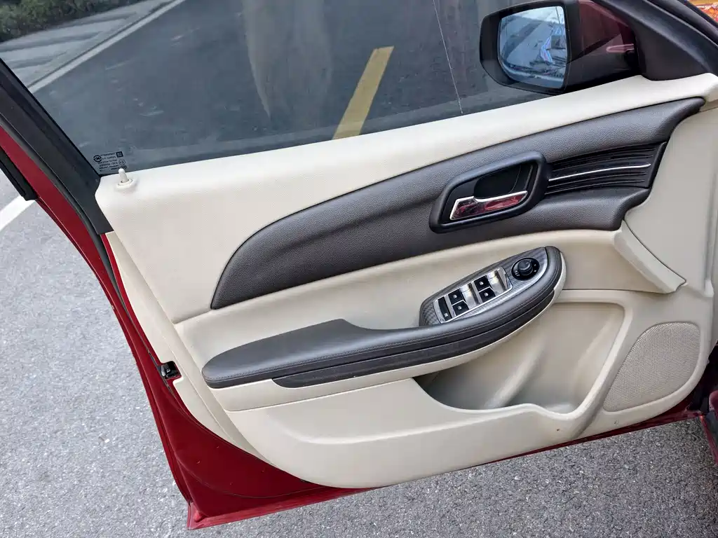 Chevrolet Malibu — миниатюра 10