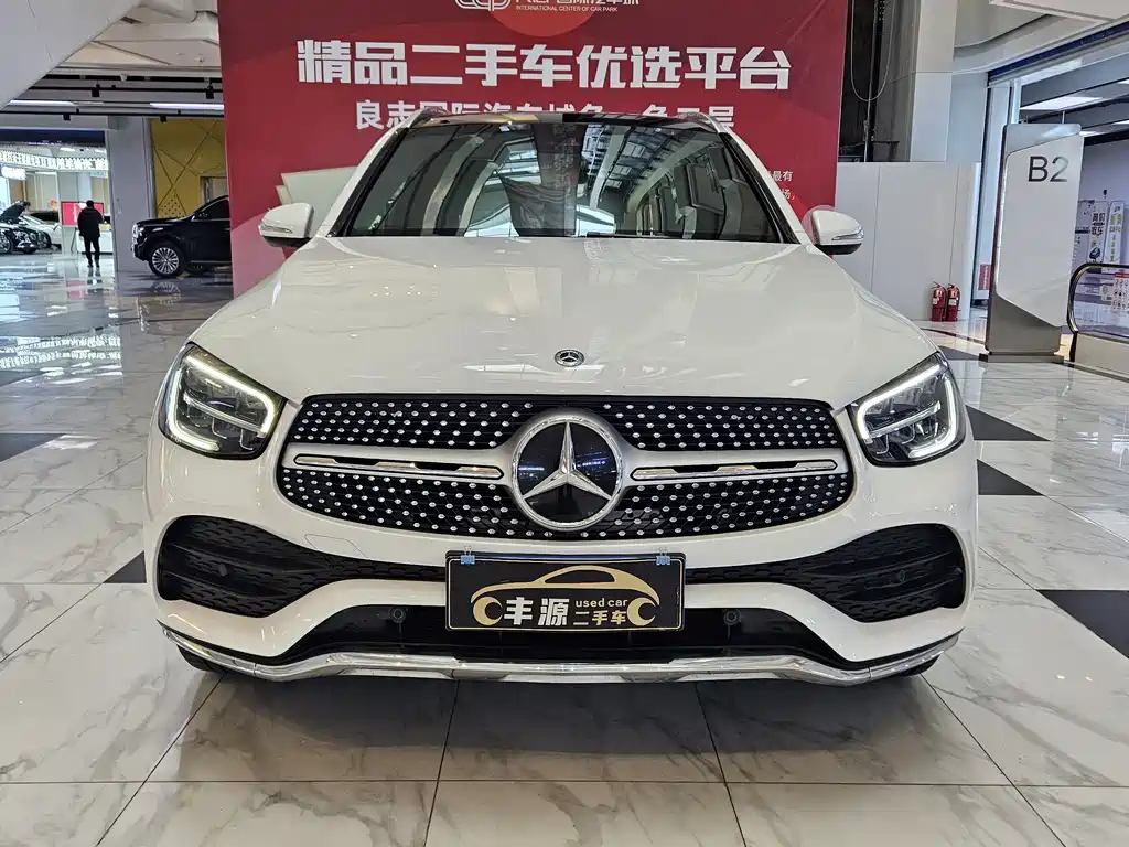 MERCEDES-BENZ GLC