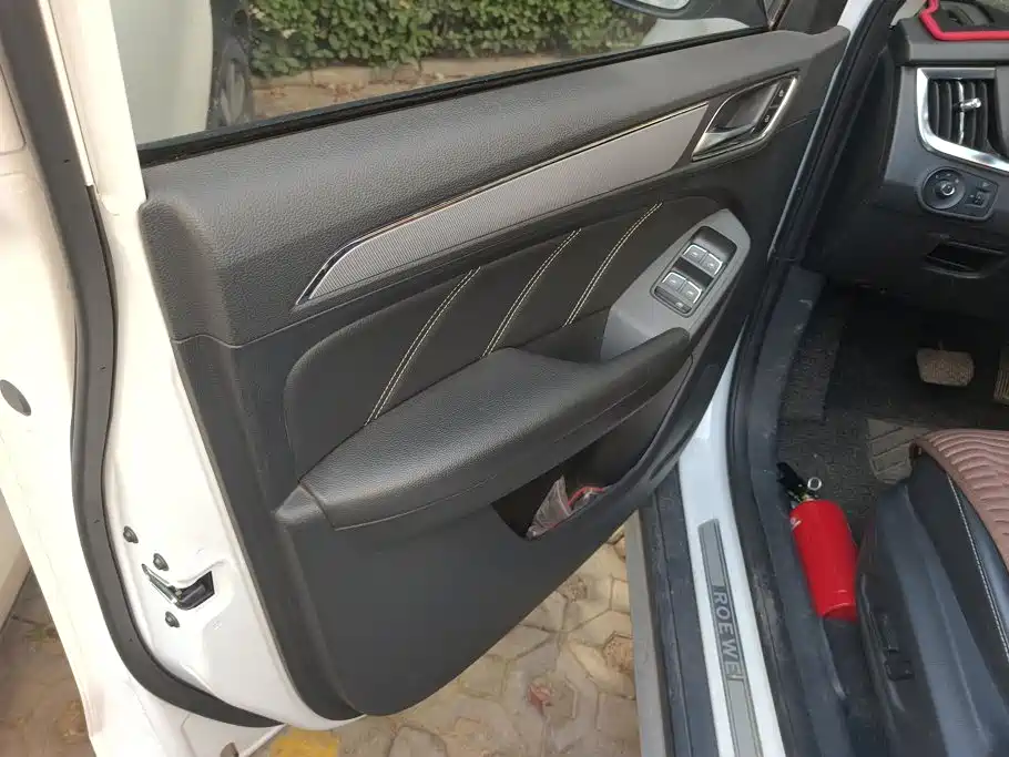 Roewe RX5 — миниатюра 7