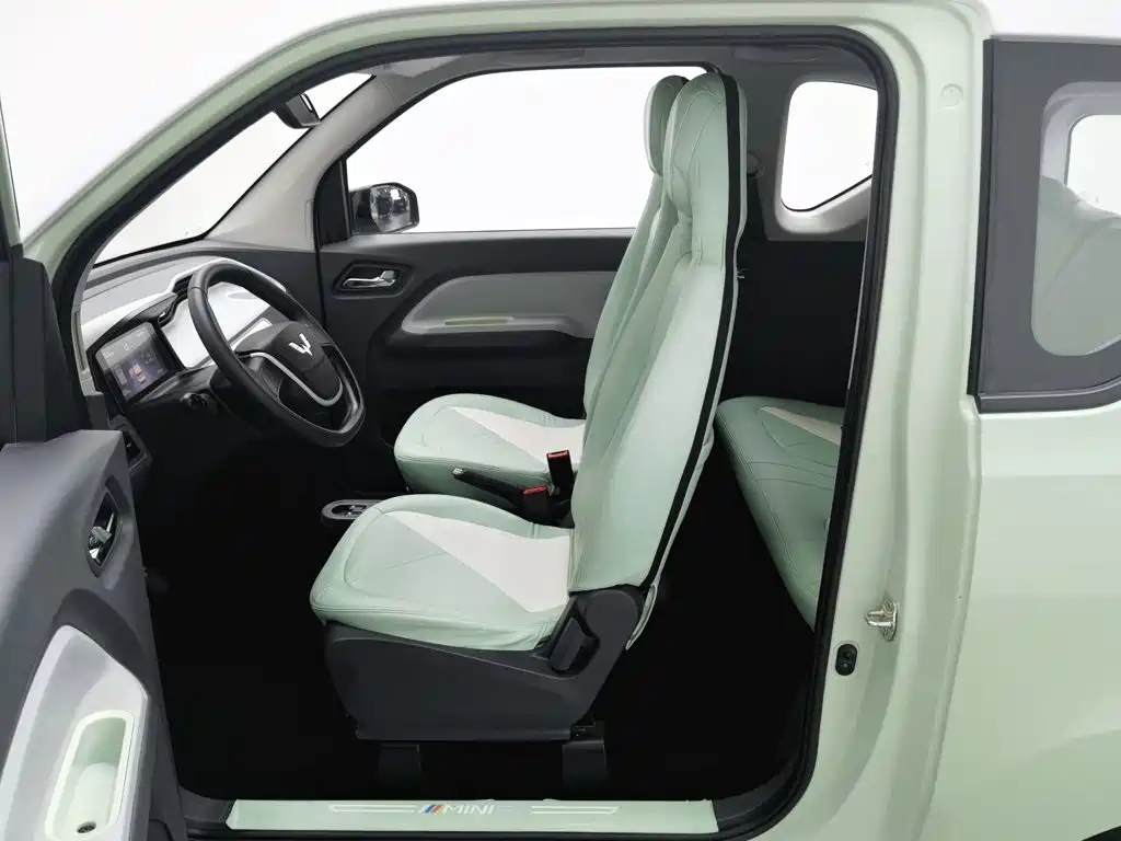 Wuling MINIEV — миниатюра 10