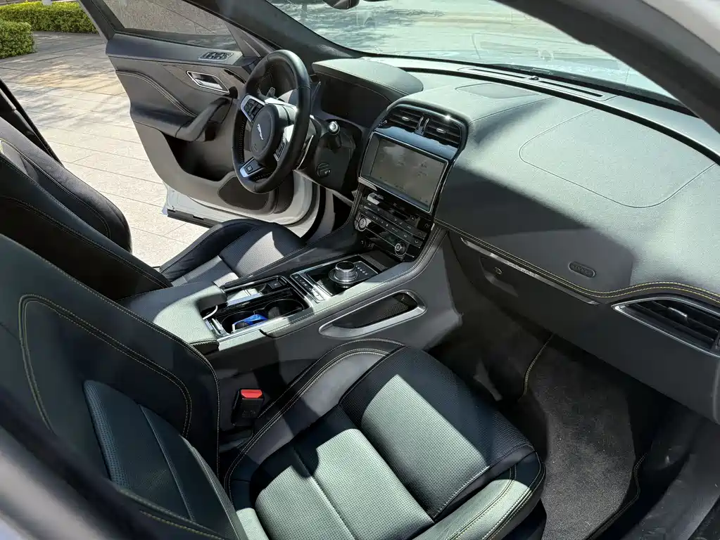 Jaguar F-Pace 2020 300-Sport Sport