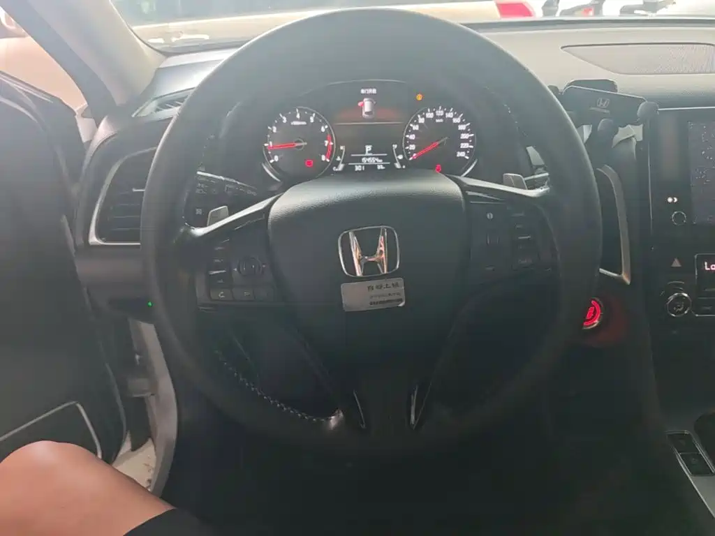 Honda Avancier — миниатюра 3