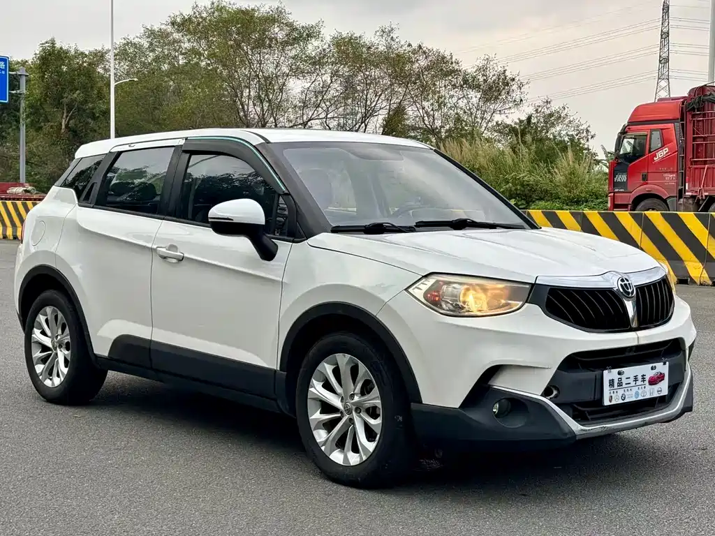 Brilliance V3 2016 1.5L MT