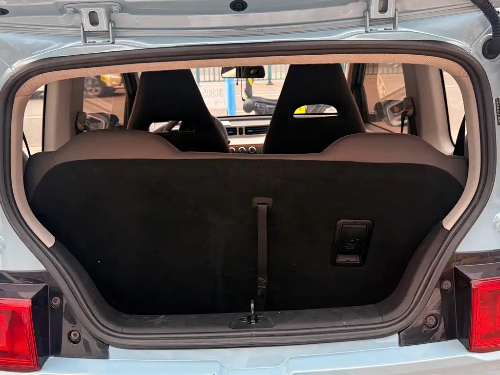 Wuling MINIEV — миниатюра 9