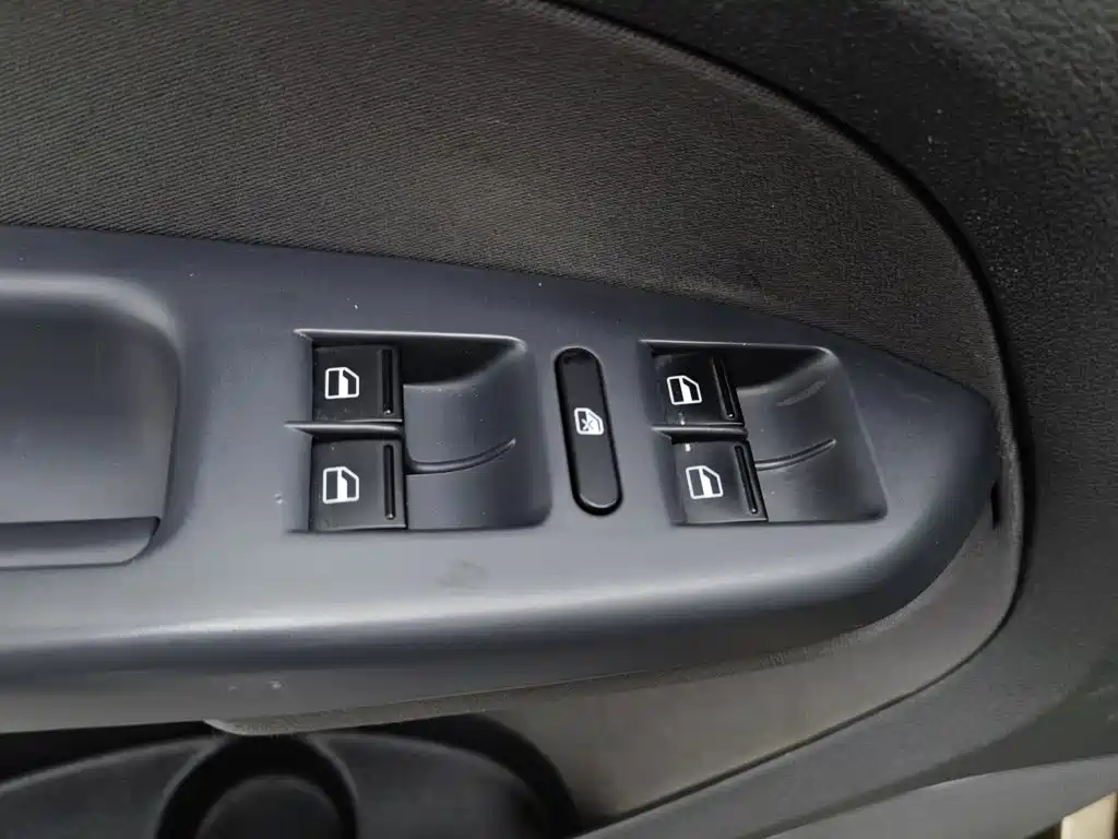 Volkswagen Touran — миниатюра 9