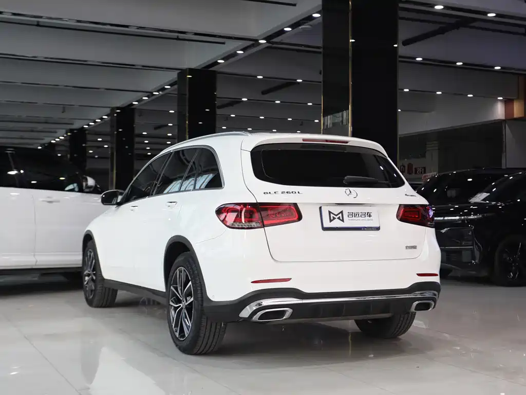 MERCEDES-BENZ GLC