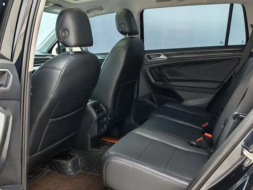 Volkswagen Tiguan L L 2023 280TSI AT