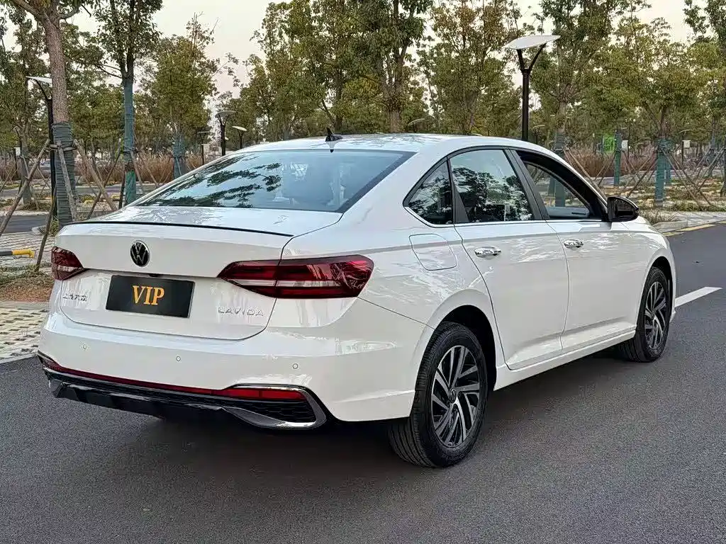 Volkswagen Lavida — миниатюра 7