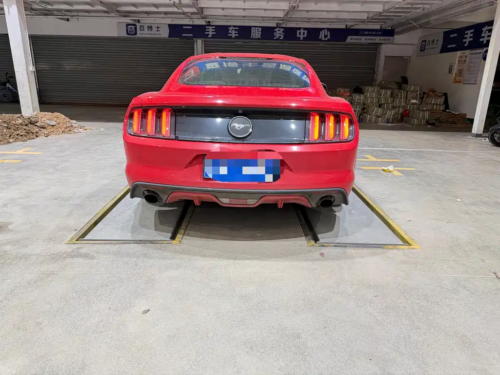 Ford Mustang — миниатюра 9