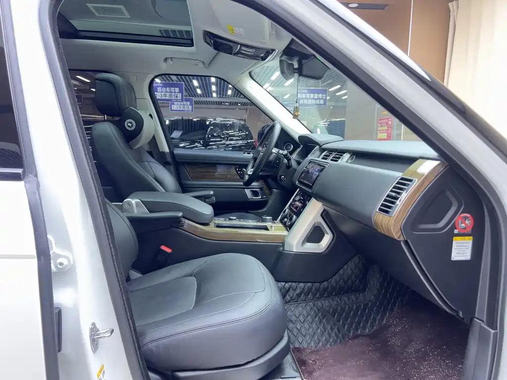 Land Rover Range Rover 2018 3.0 SC V6 Vogue Long Wheelbase