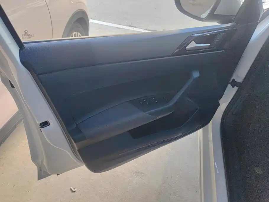 Volkswagen Lavida — миниатюра 7