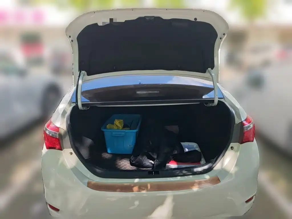 Toyota Corolla — миниатюра 10