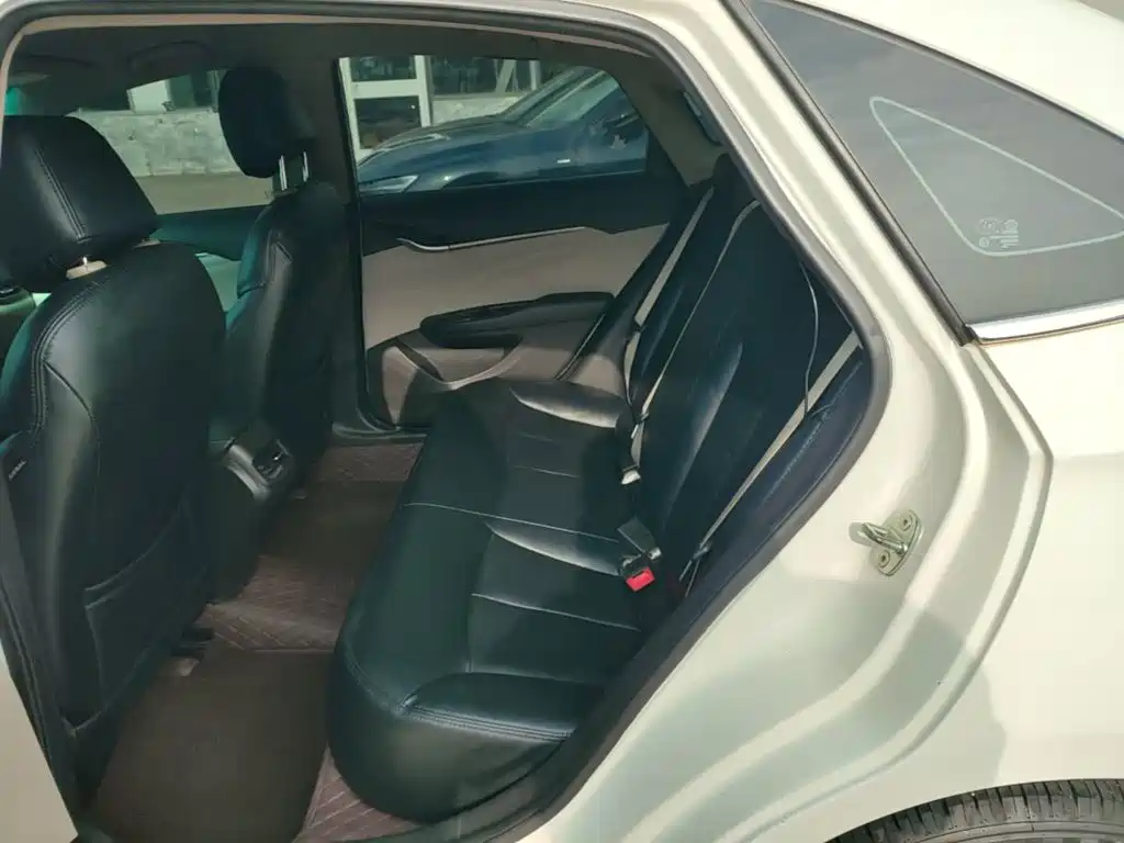 Buick Excelle — миниатюра 17