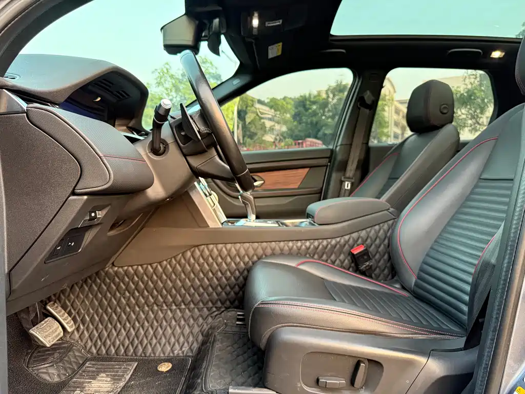 LAND ROVER DISCOVER SPORTS