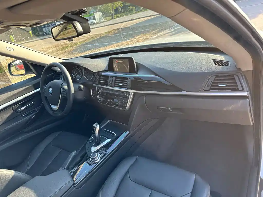BMW 3 Series GT — миниатюра 17